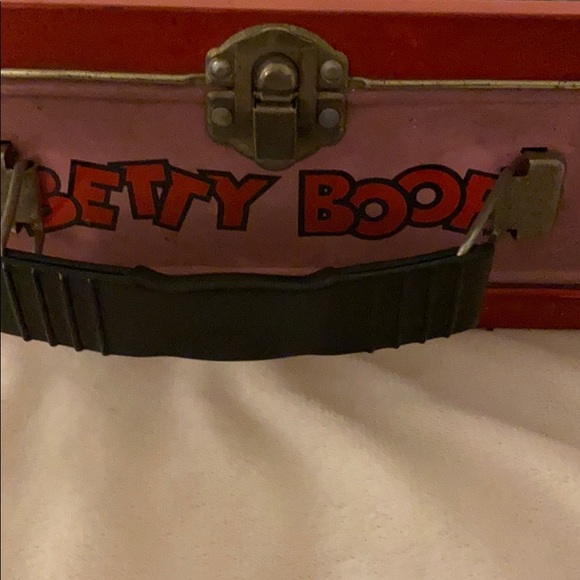 Lunchbox - Picture 4 of 4